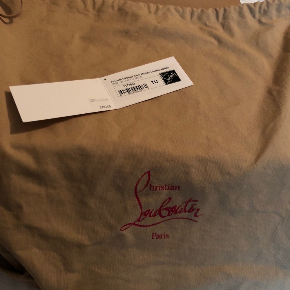 Christian Louboutin - Picture 7 of 8